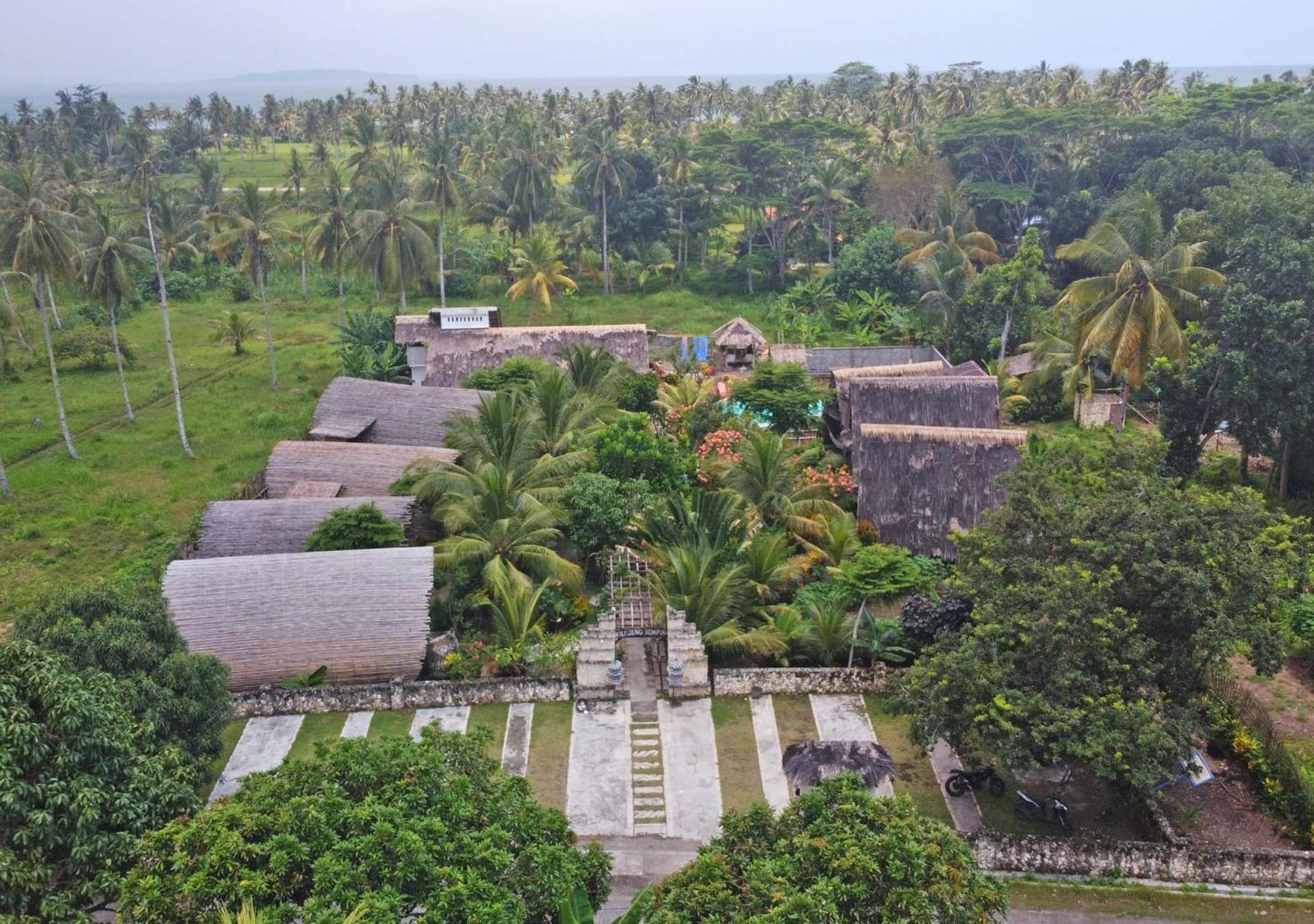 Lagoona Beach Bungalows - Eco Stay Pangandaran Exterior photo